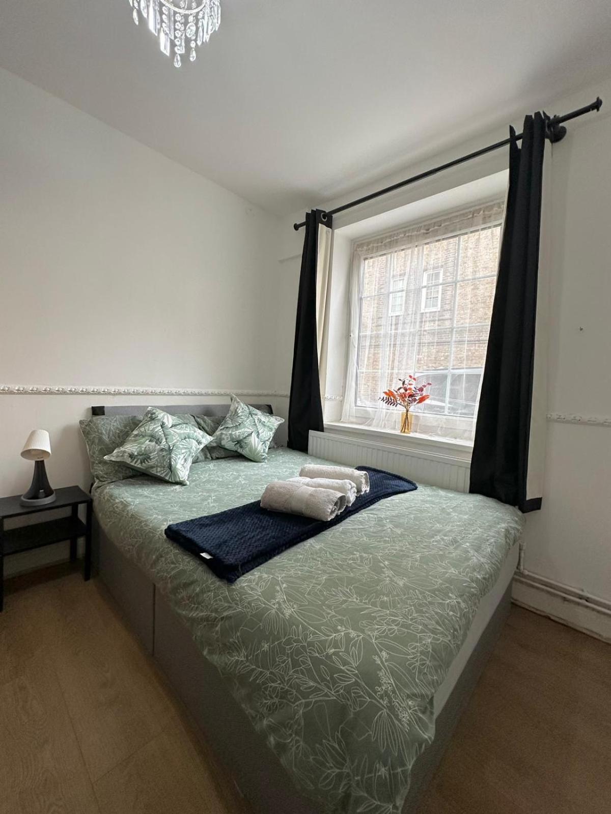 2 Bedroom Flat, 2 Minutes Walk To Bethnalgreen Station, Central ロンドン エクステリア 写真